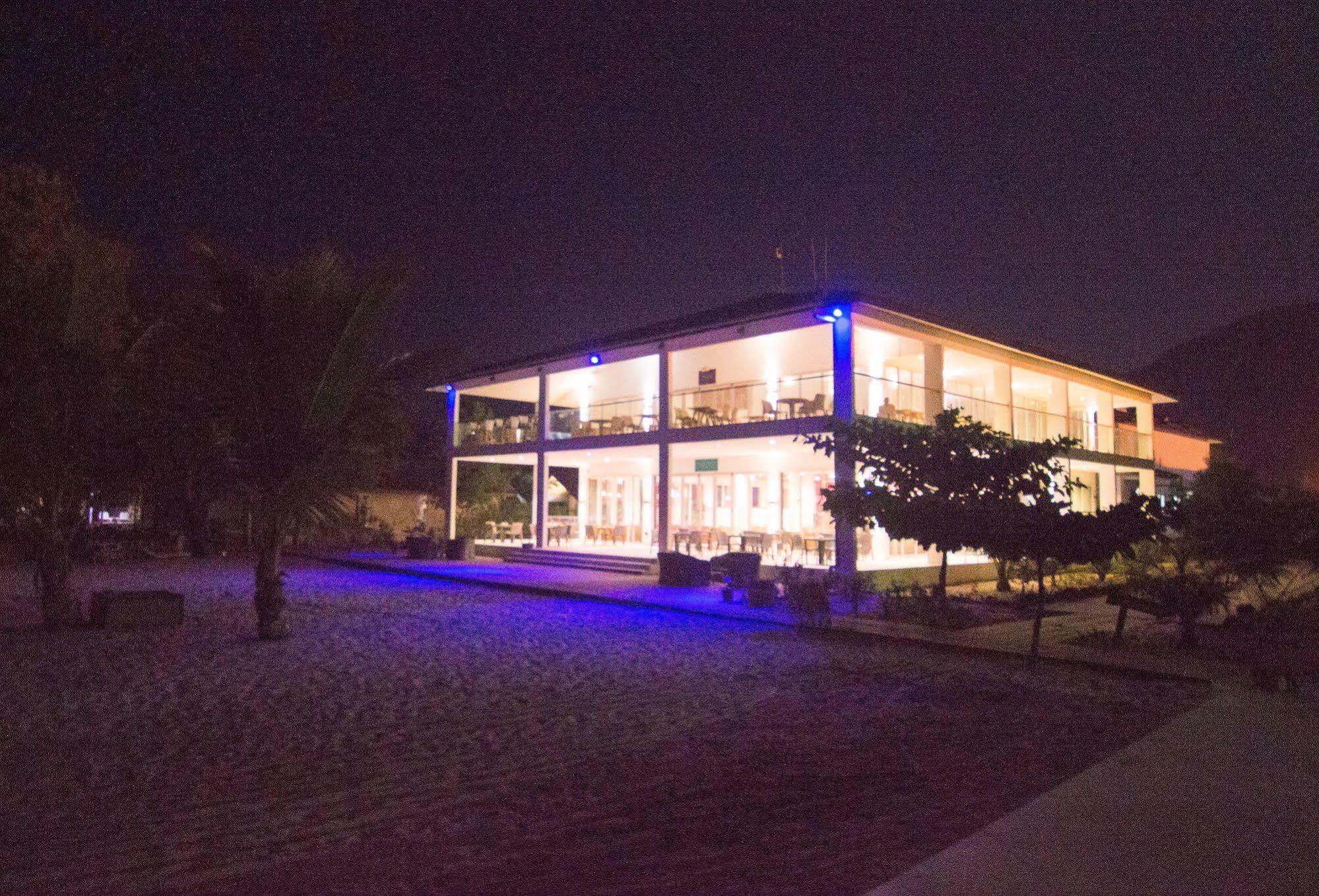 The Place Resort At Tokeh Beach Freetown Eksteriør billede