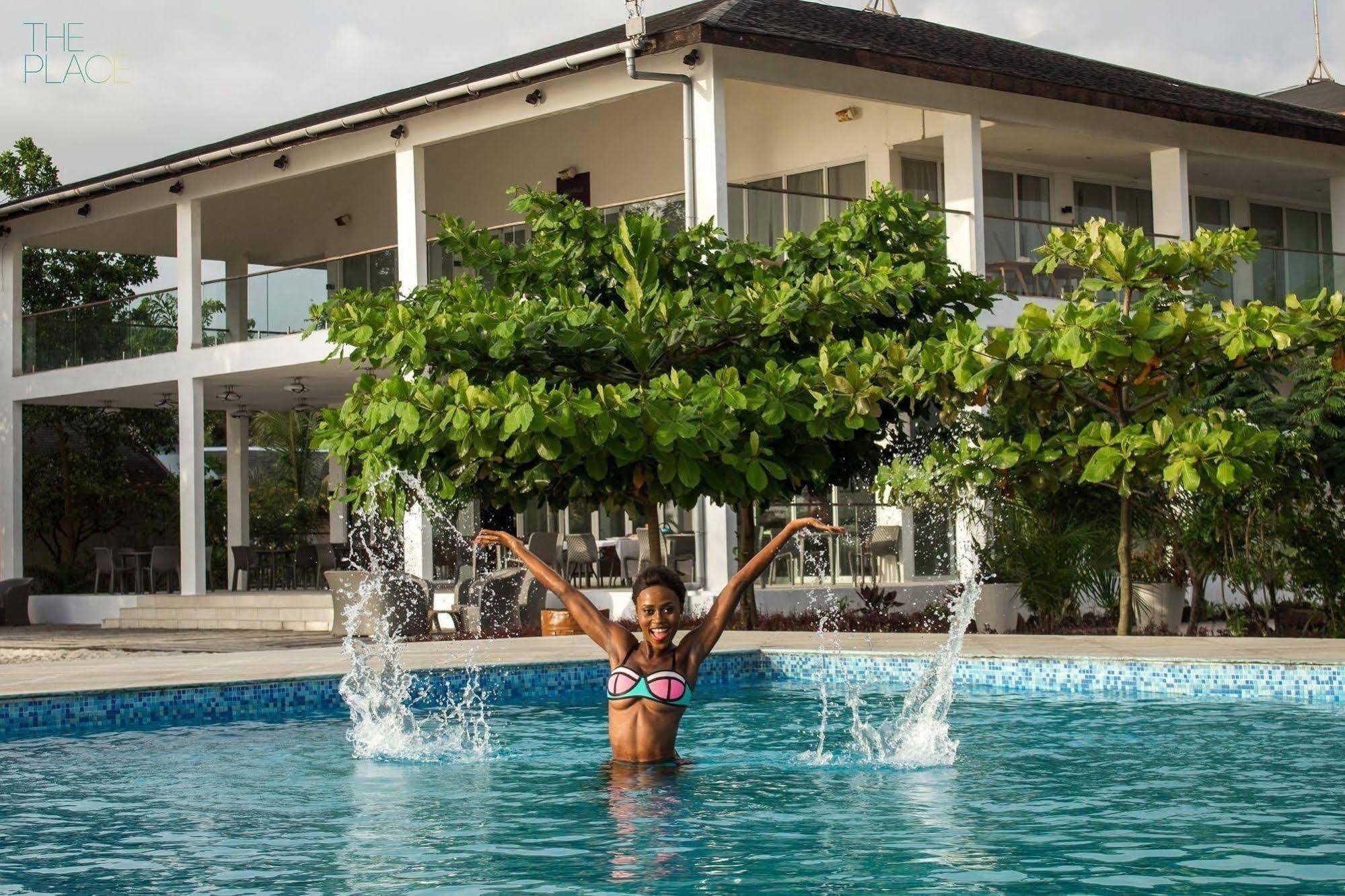 The Place Resort At Tokeh Beach Freetown Eksteriør billede